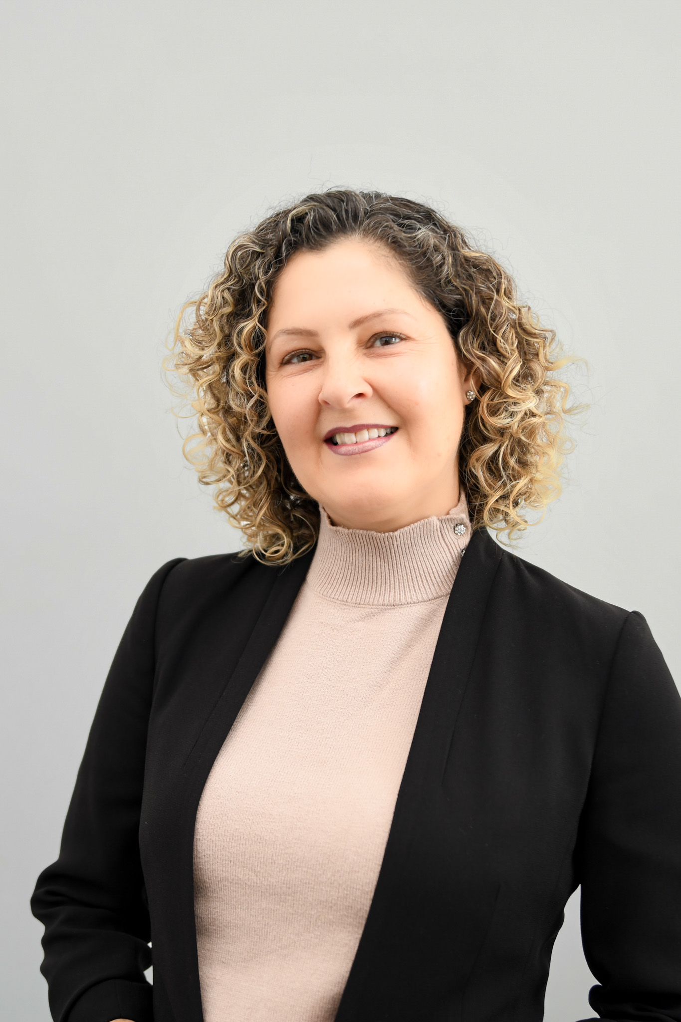 Headshot of Catia Vicente